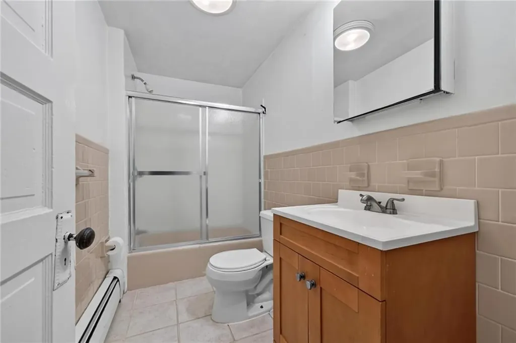 68 9th Street Providence RI 02906