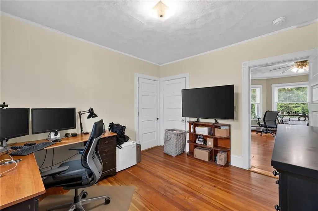 68 9th Street Providence RI 02906