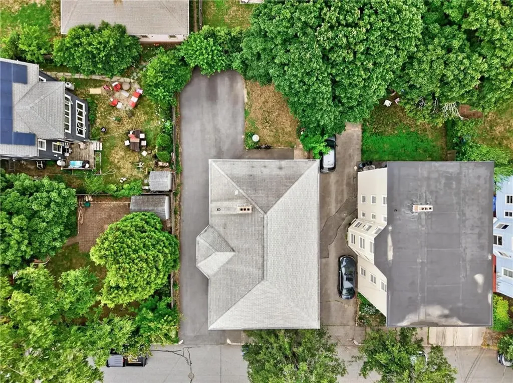 68 9th Street Providence RI 02906
