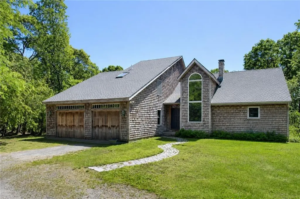 413 Eagleville Road Tiverton RI 02878