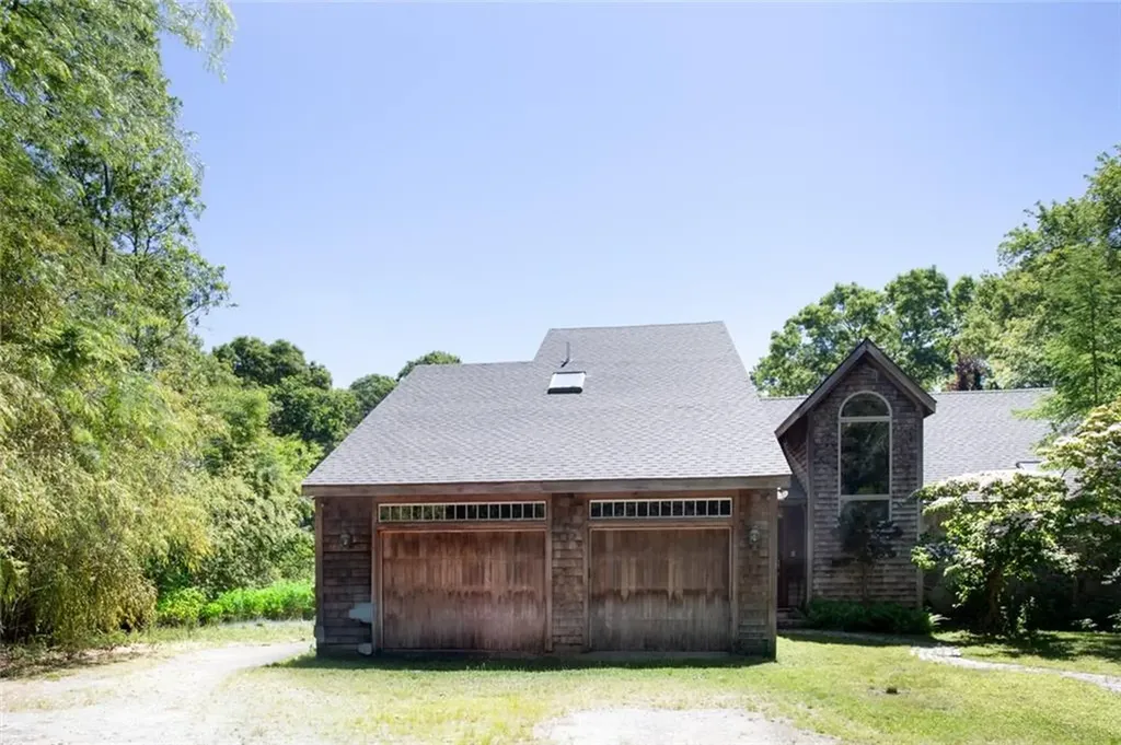 413 Eagleville Road Tiverton RI 02878