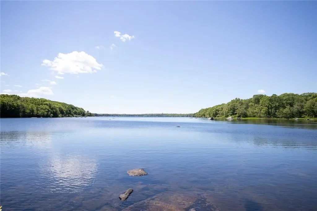 413 Eagleville Road Tiverton RI 02878