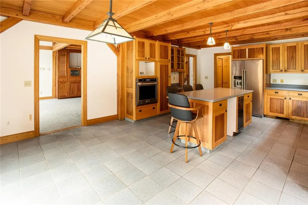 413 Eagleville Road Tiverton RI 02878