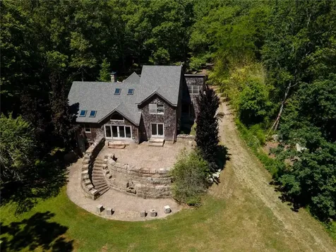 413 Eagleville Road Tiverton RI 02878