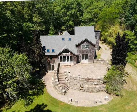 413 Eagleville Road Tiverton RI 02878