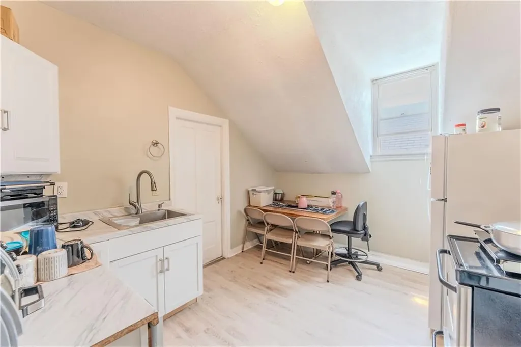 98 Stanwood Street Providence RI 02907