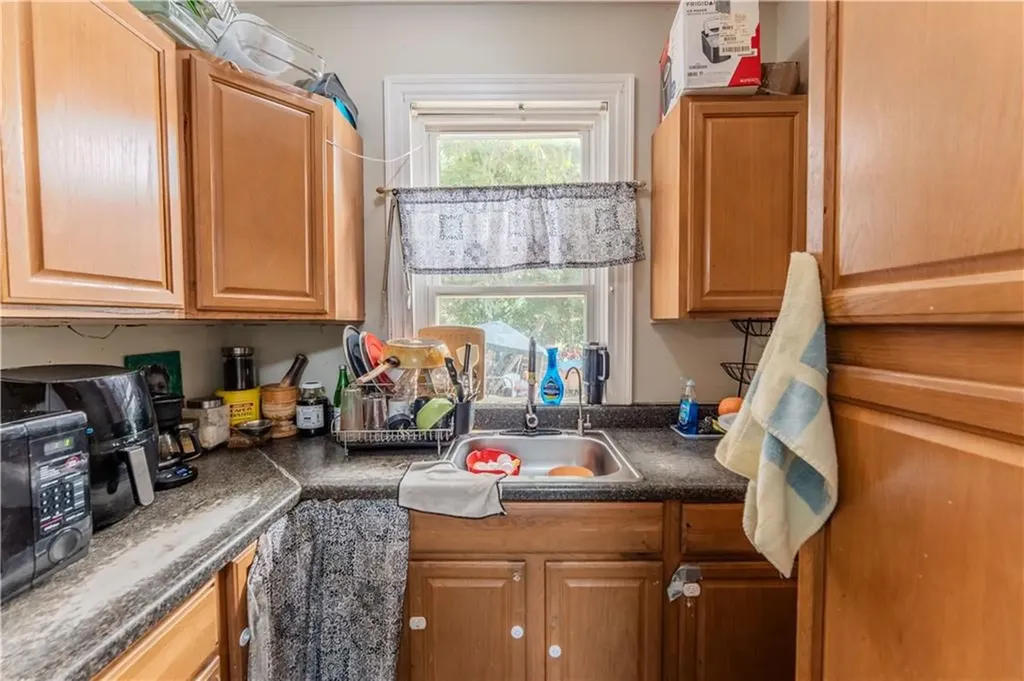 98 Stanwood Street Providence RI 02907