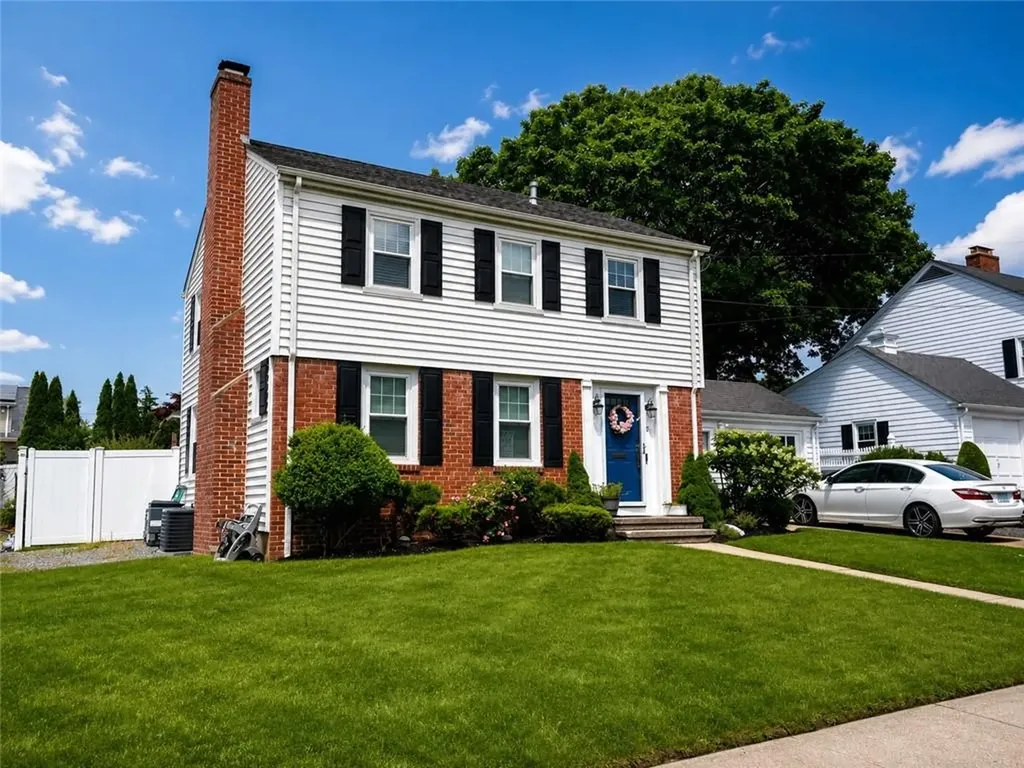 97 Fairfield Road Cranston RI 02910