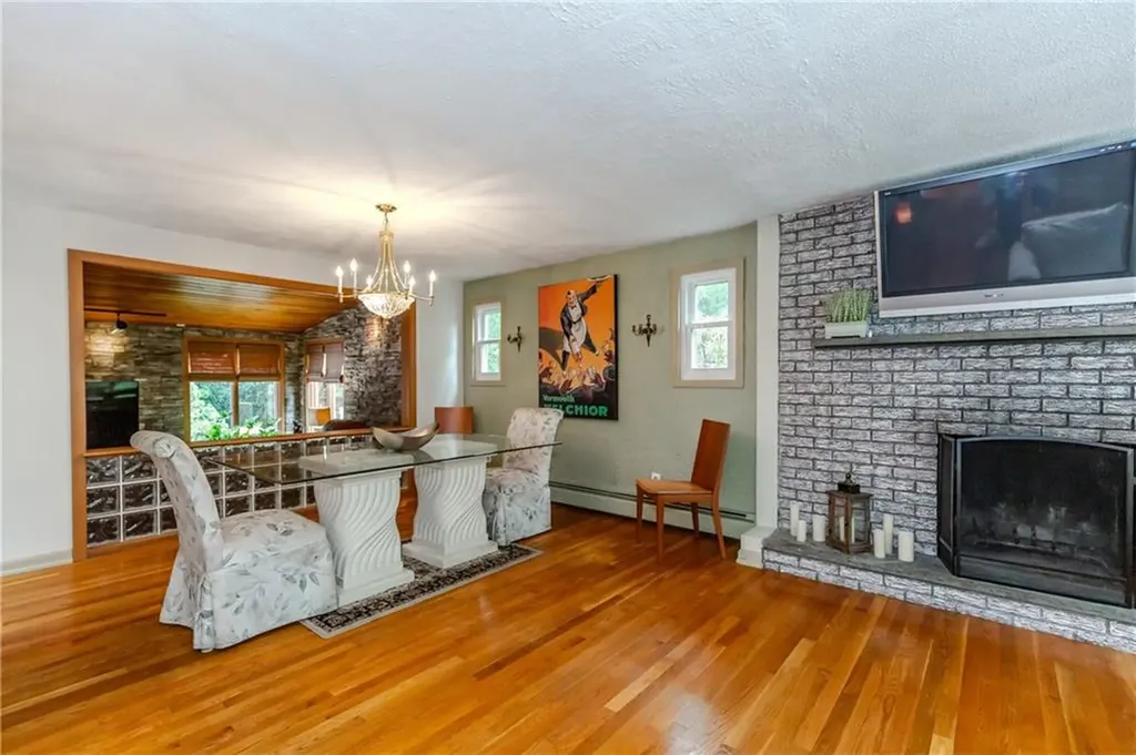 1 Polly Drive North Providence RI 02911