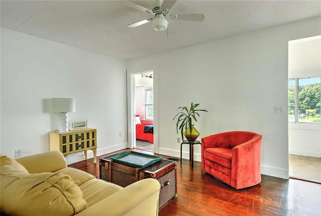 59 Booth Avenue East Providence RI 02915