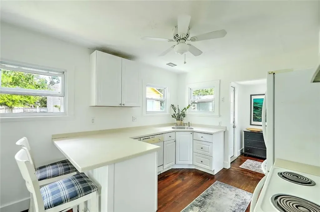 59 Booth Avenue East Providence RI 02915