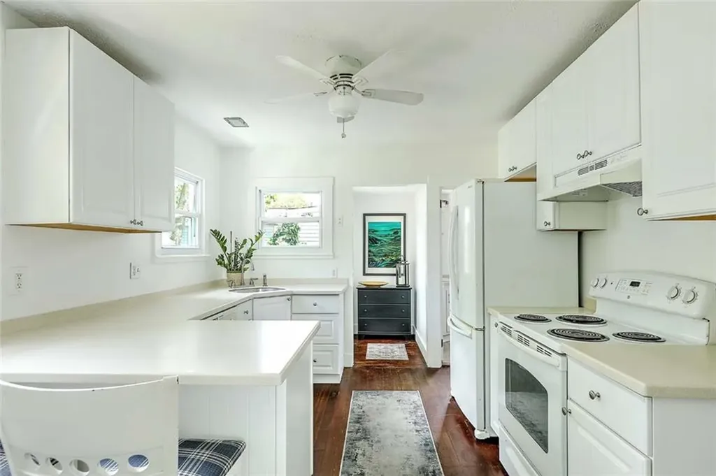 59 Booth Avenue East Providence RI 02915