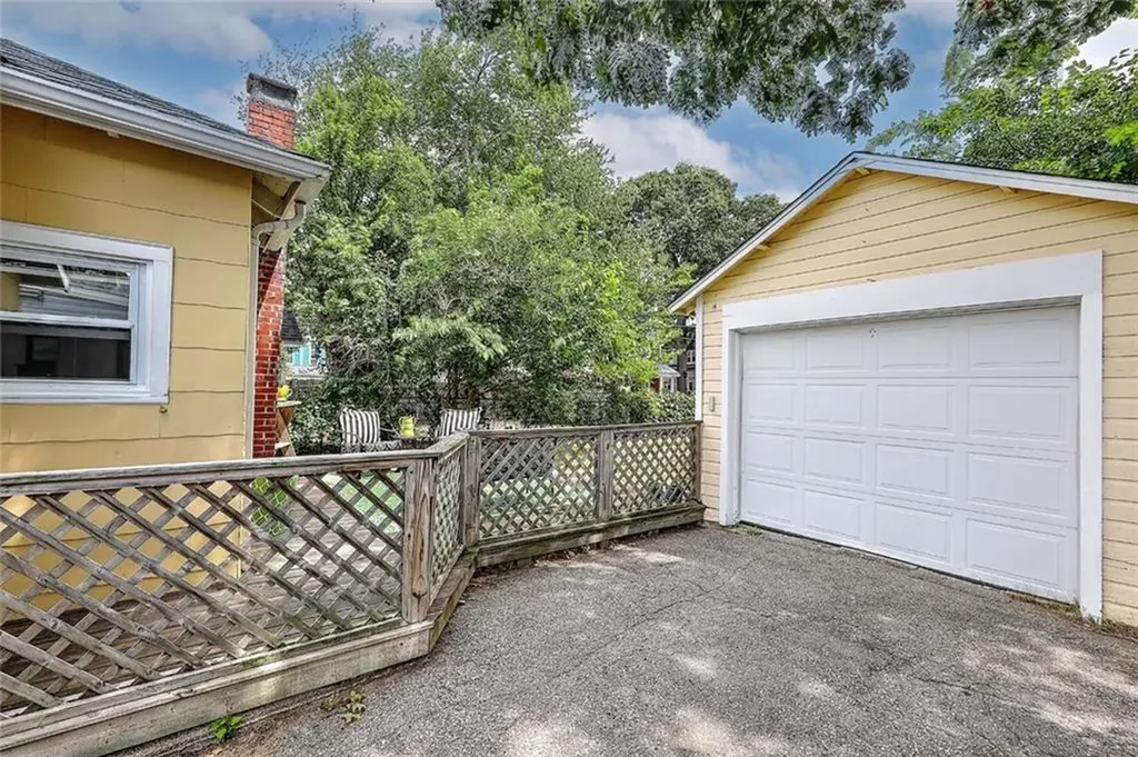 59 Booth Avenue East Providence RI 02915
