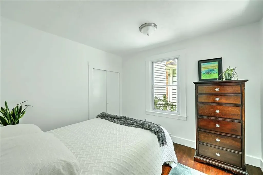 59 Booth Avenue East Providence RI 02915