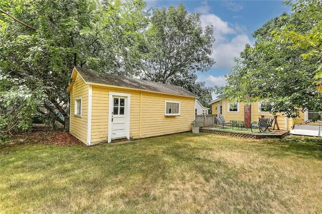59 Booth Avenue East Providence RI 02915