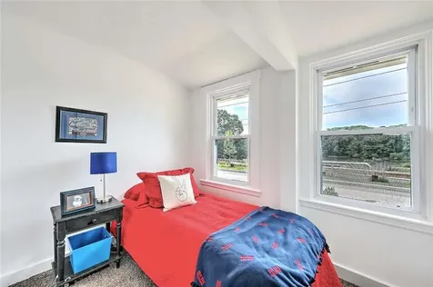59 Booth Avenue East Providence RI 02915