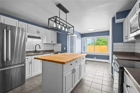 20 Bradley Terrace Portsmouth RI 02871