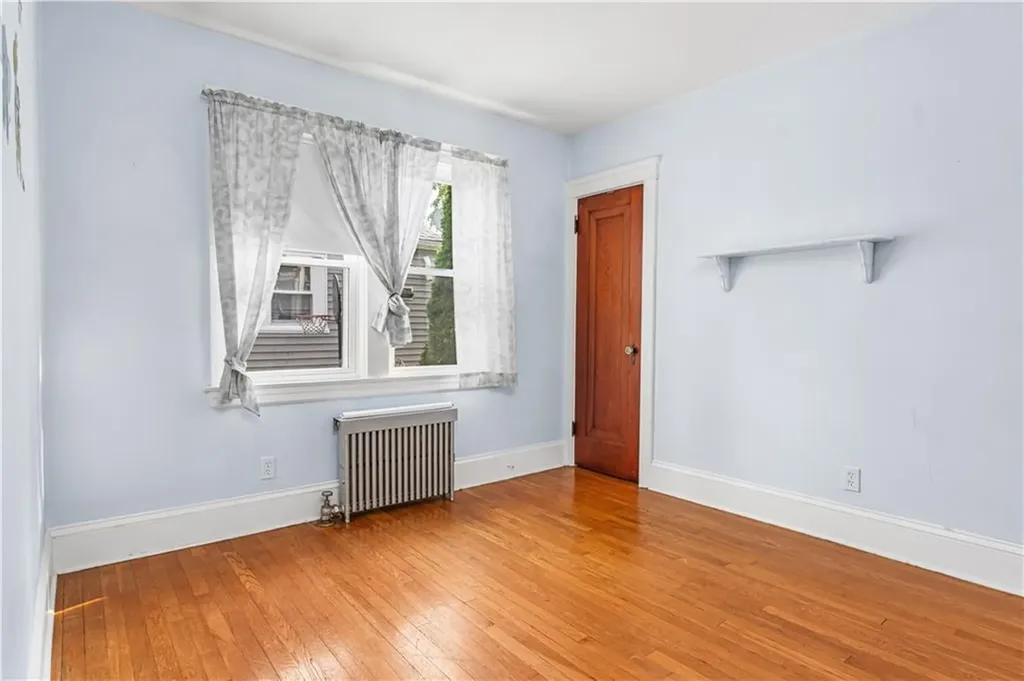 30 Iona Street Providence RI 02908