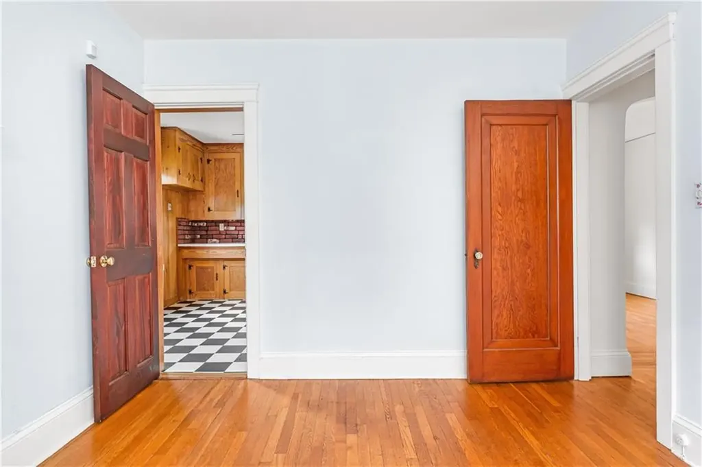 30 Iona Street Providence RI 02908