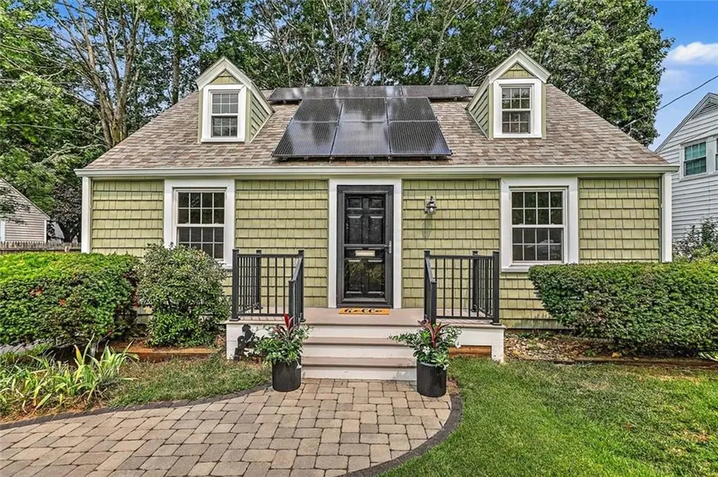 88 Nichols Road North Kingstown RI 02852