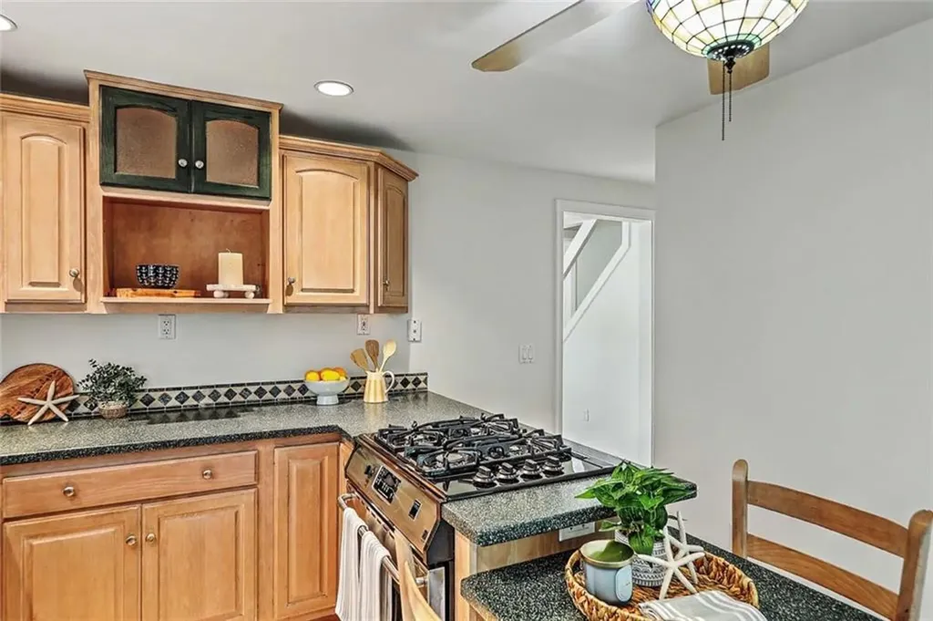 88 Nichols Road North Kingstown RI 02852