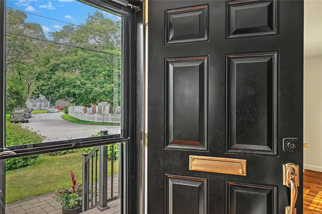 88 Nichols Road North Kingstown RI 02852