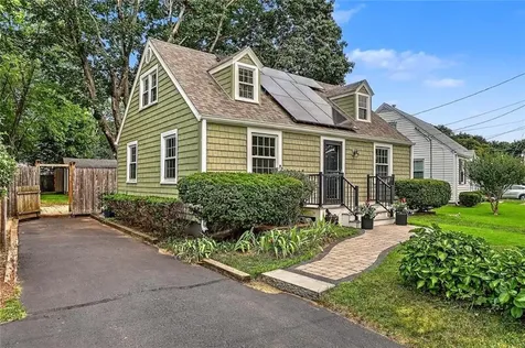 88 Nichols Road North Kingstown RI 02852