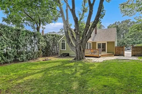 88 Nichols Road North Kingstown RI 02852