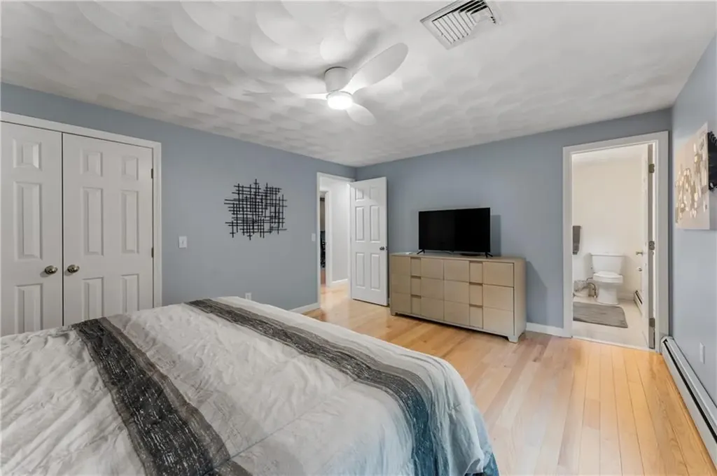 16 Rachella Court East Providence RI 02914