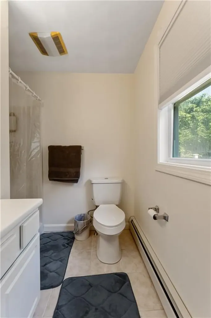 16 Rachella Court East Providence RI 02914