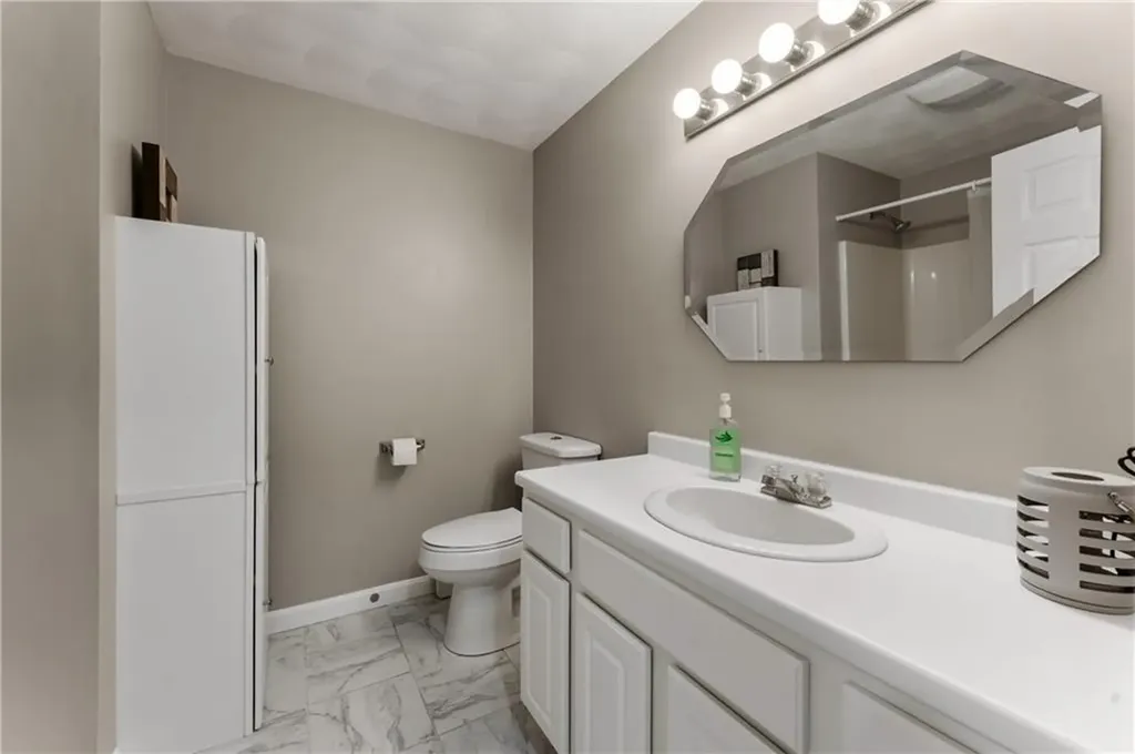 16 Rachella Court East Providence RI 02914