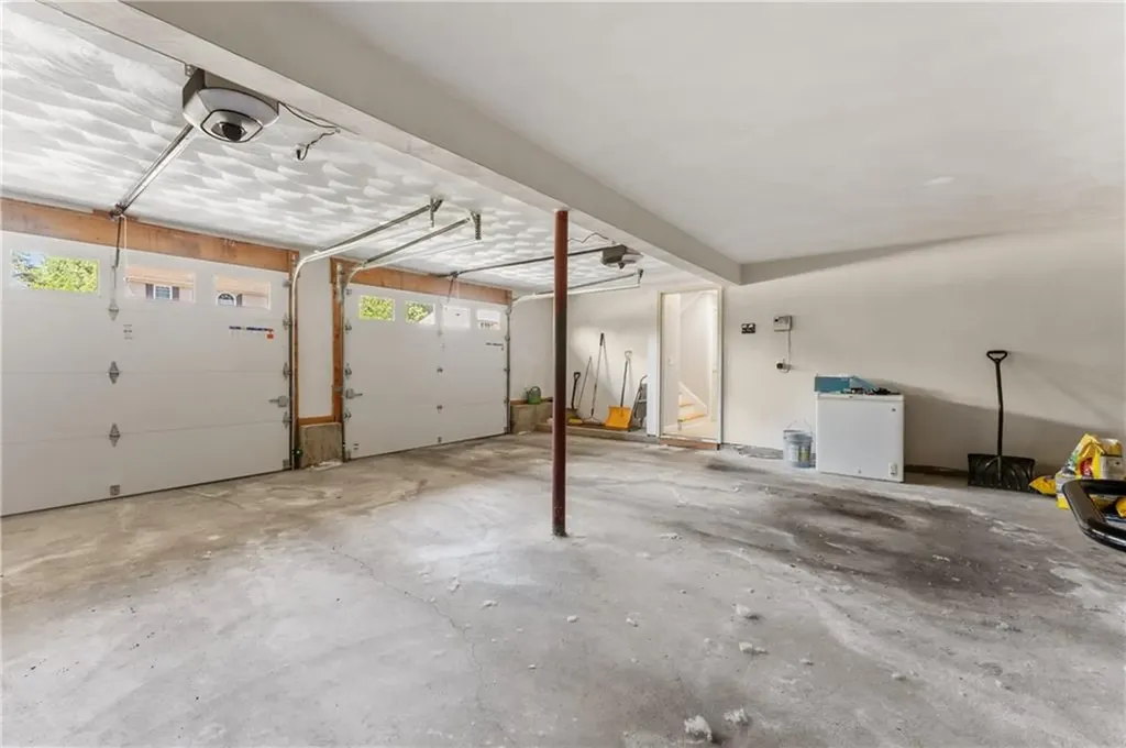 16 Rachella Court East Providence RI 02914