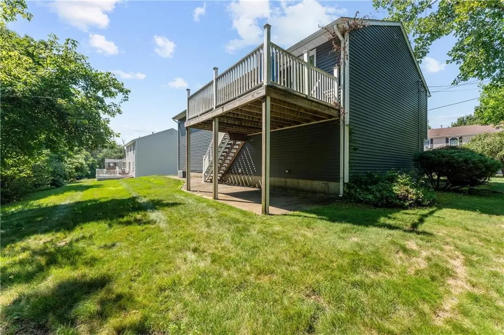16 Rachella Court East Providence RI 02914