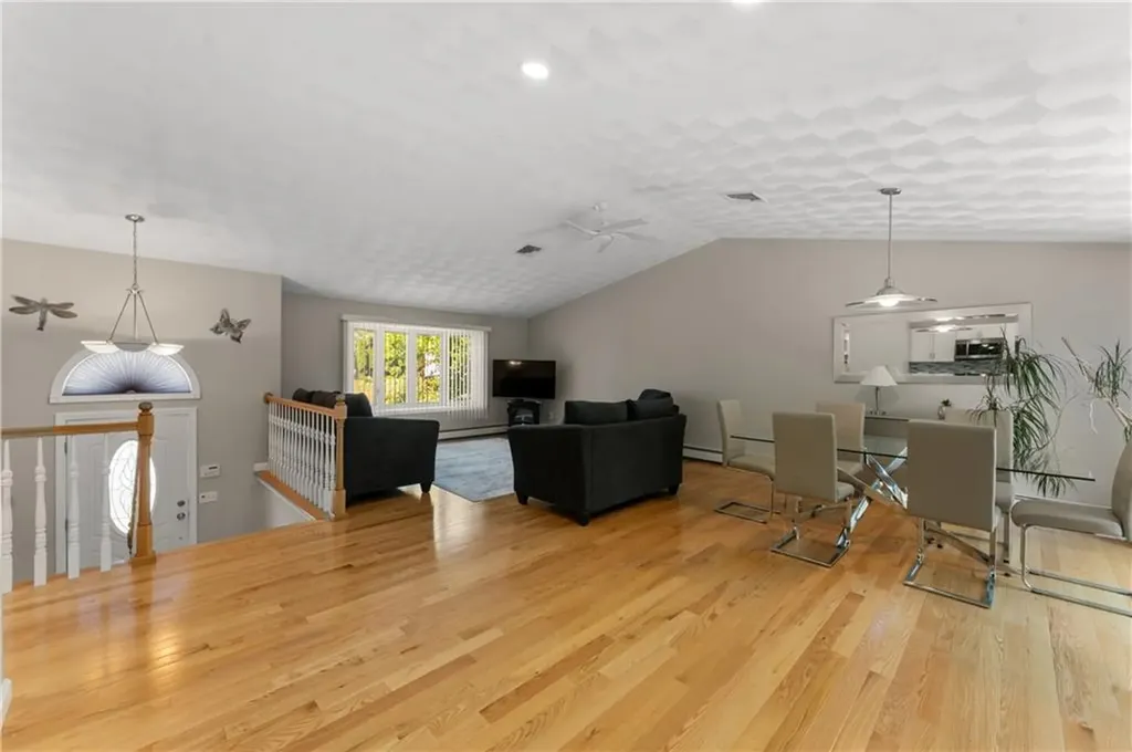 16 Rachella Court East Providence RI 02914