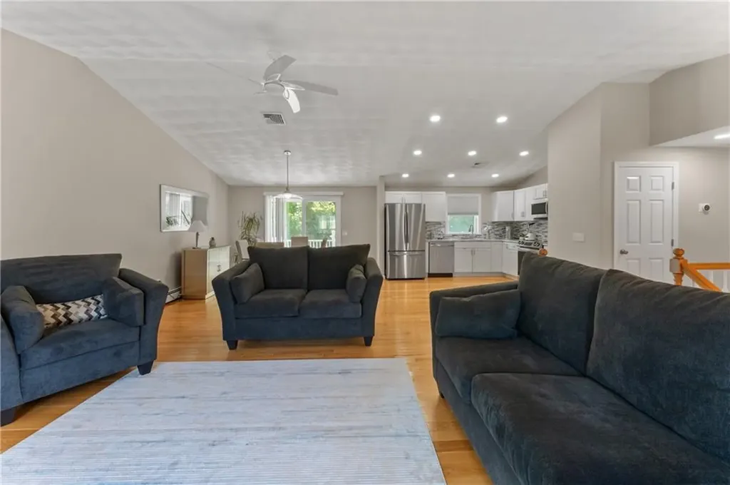 16 Rachella Court East Providence RI 02914
