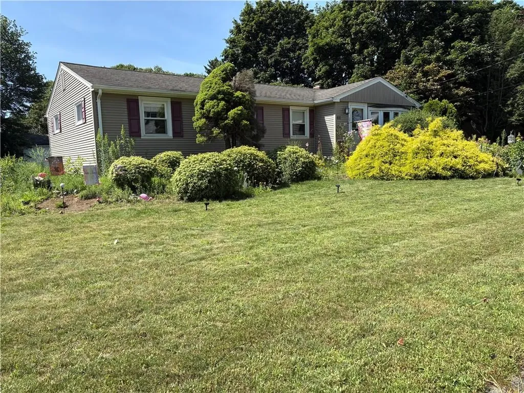 68 Douglas Road Warwick RI 02886