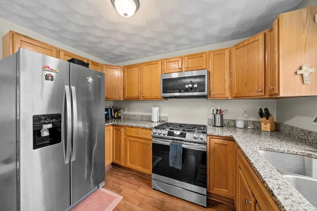 19 Desmar Court Warwick RI 02889