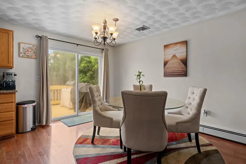 19 Desmar Court Warwick RI 02889