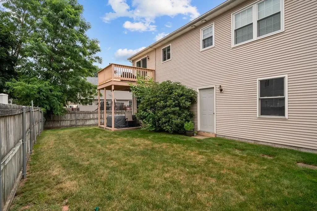 19 Desmar Court Warwick RI 02889