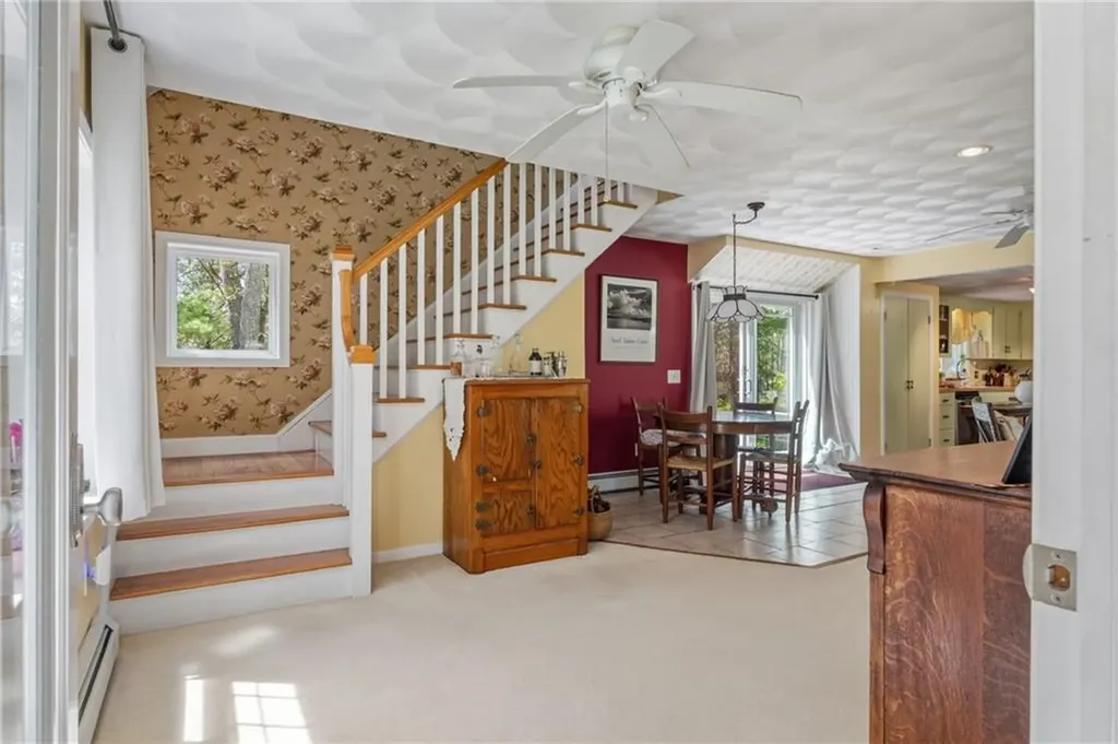 102 Woodbine Road South Kingstown RI 02879