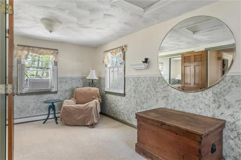 102 Woodbine Road South Kingstown RI 02879