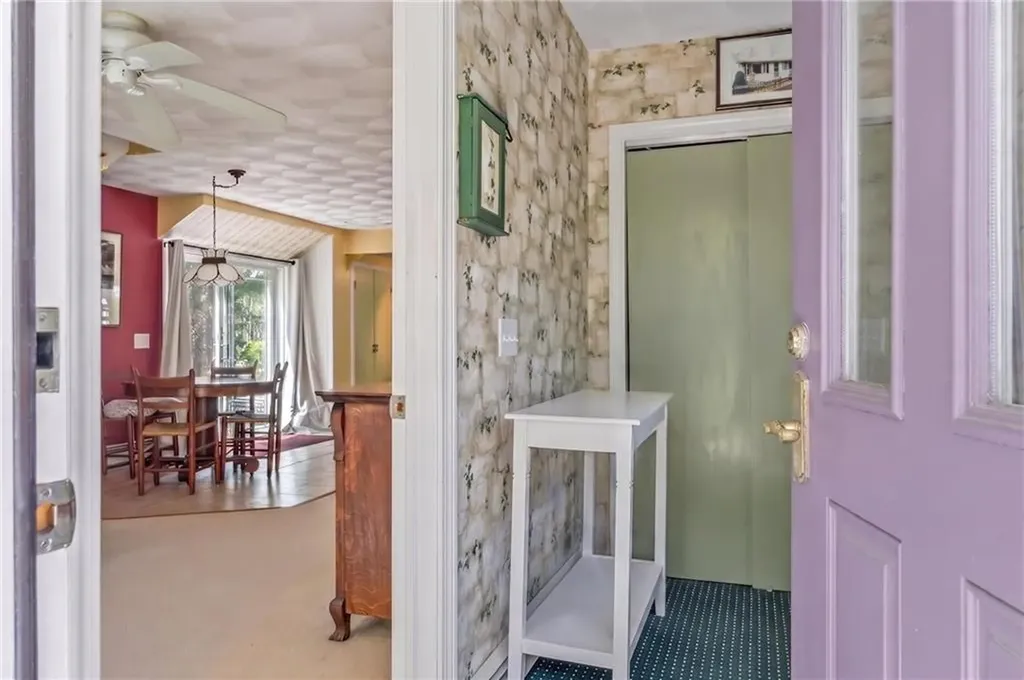 102 Woodbine Road South Kingstown RI 02879