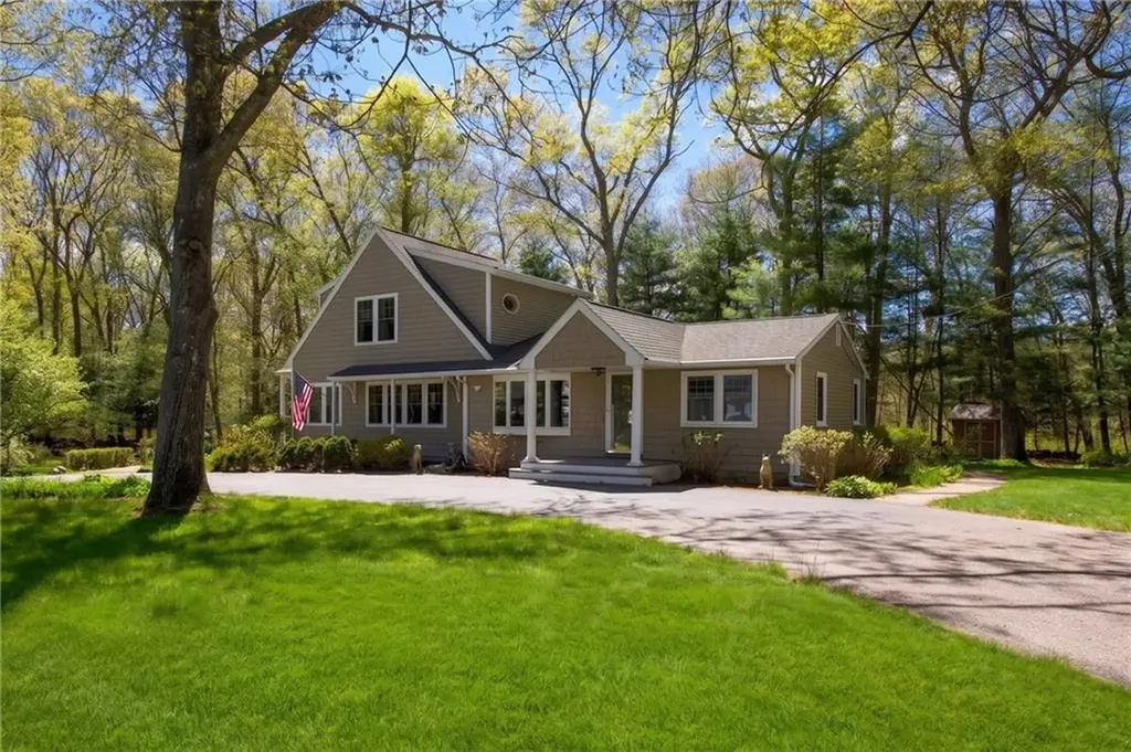 102 Woodbine Road South Kingstown RI 02879