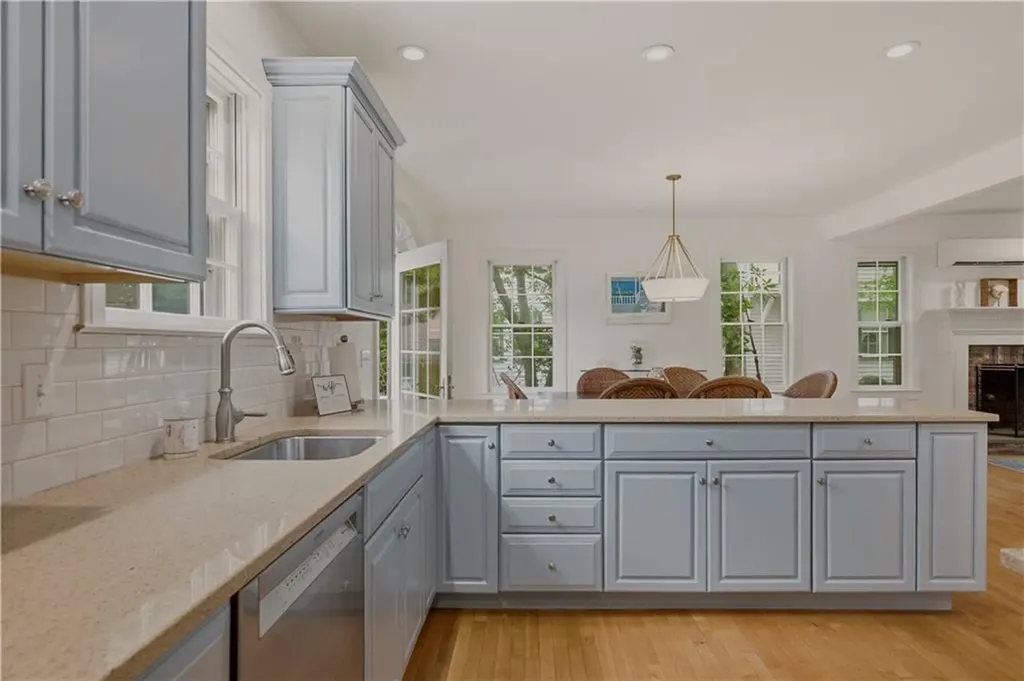 7 Clay Street Newport RI 02840
