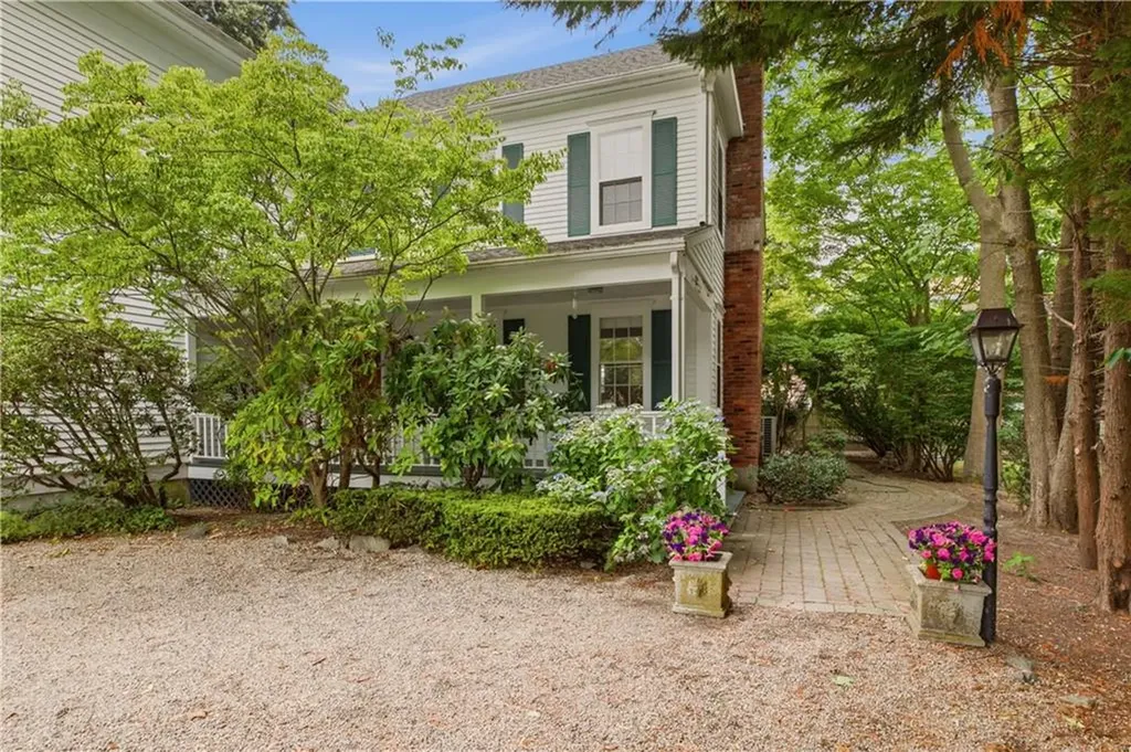 7 Clay Street Newport RI 02840
