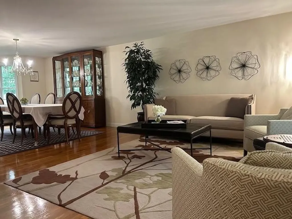 190 Hope Road Cranston RI 02921