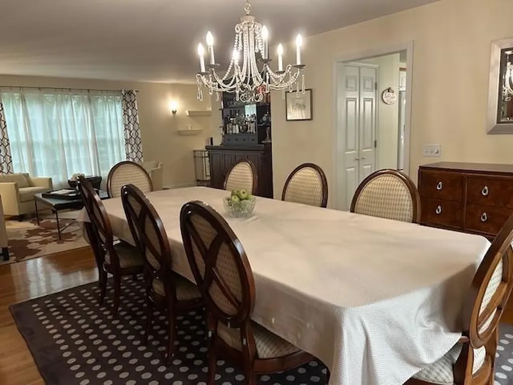 190 Hope Road Cranston RI 02921