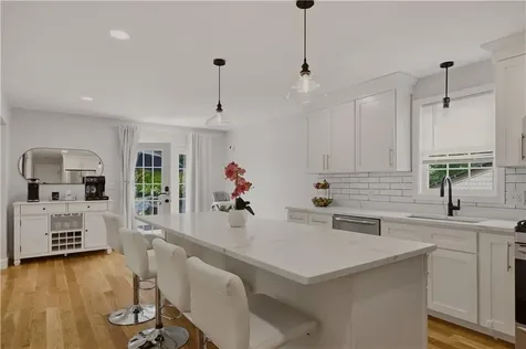 724 Woodman Street Fall River MA 02724