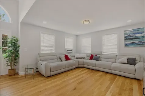 724 Woodman Street Fall River MA 02724