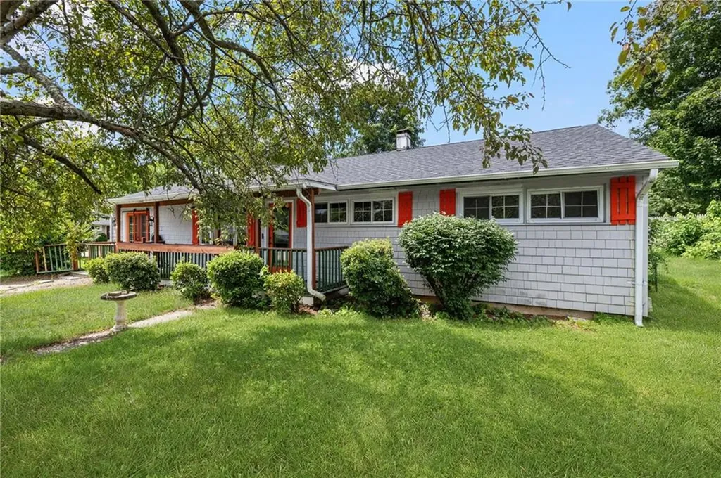 37 Gerald Street Warwick RI 02886